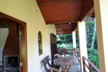 Chácara à venda com 3 quartos em Caraguatá, Mairiporã, SP