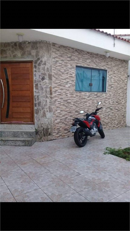Casa à venda com 4 quartos, sendo 1 suíte,  em Parque Santa Rosa, Suzano, SP