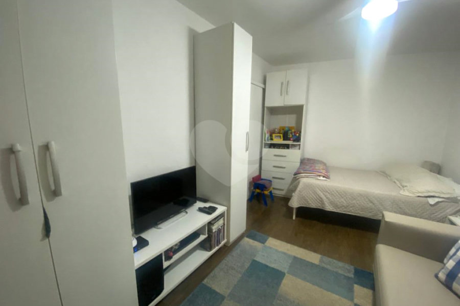 Casa à venda com 4 quartos, sendo 2 suítes, em Parada Inglesa, São Paulo, SP