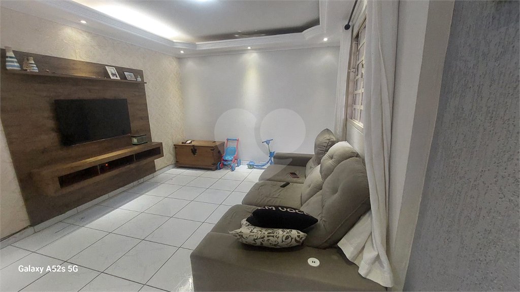 Casa à venda com 3 quartos, sendo 2 suítes, em Moinho, Mairiporã, SP