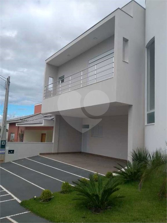 Casa à venda com 3 suítes no condomínio Residencial Parque Esplanada, Votorantim - SP