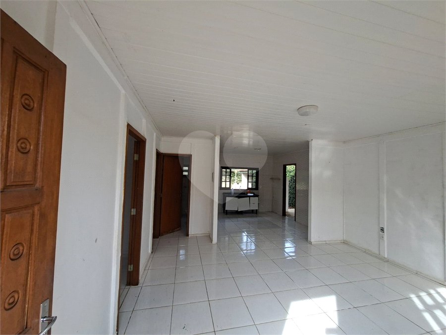 Casa à venda com 2 quartos no Centro, Alambari, SP