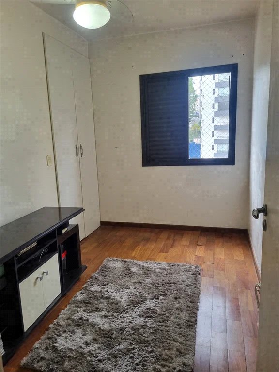 Apartamento à venda com 3 quartos, sendo 1 suíte, em Jardim Londrina, São Paulo, SP
