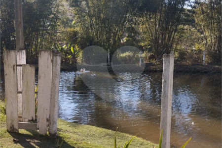 Chácara à venda com 6 quartos, sendo 1 suíte,  no Centro, Biritiba-mirim, SP