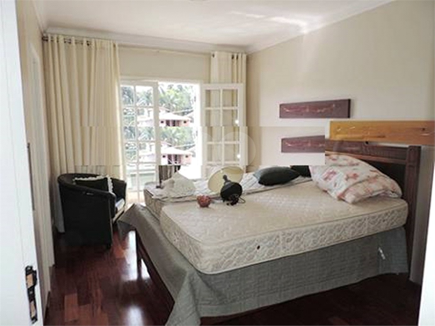 Casa à venda com 4 suítes em Jardim Floresta, São Paulo, SP