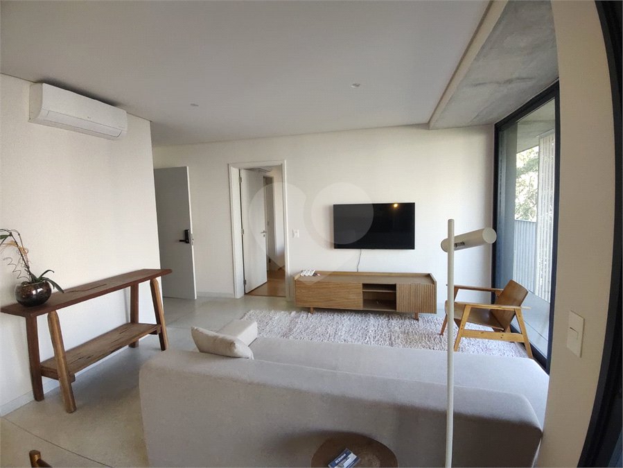Apartamento à venda ou para alugar com 1 suíte em Jardim das Bandeiras, São Paulo, SP