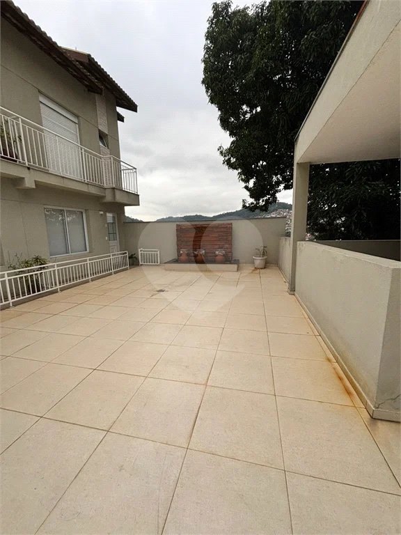 Casa à venda com 2 suítes no condomínio Cântaros da Serra, São Paulo - SP