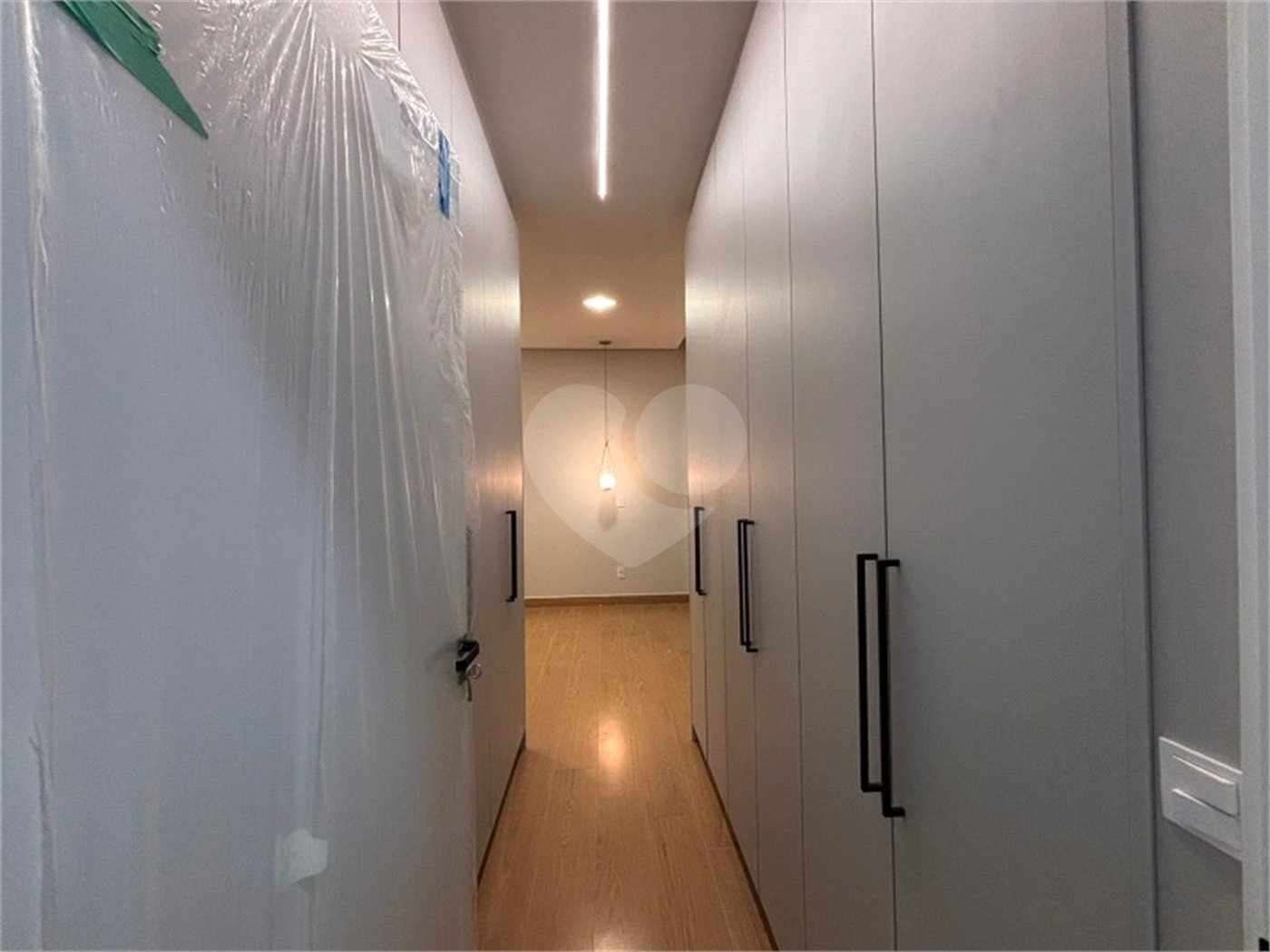 Casa à venda com 3 suítes no condomínio Vista Verde, Indaiatuba - SP