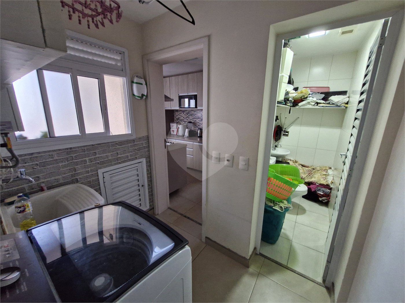 Apartamento à venda com 3 quartos, sendo 1 suíte,  em Vila Suissa, Mogi das Cruzes, SP