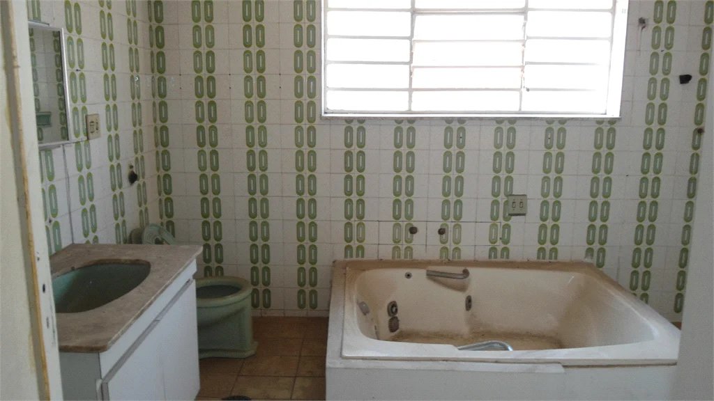 Sobrado à venda ou para alugar com 3 quartos, sendo 1 suíte, em Alto da Lapa, São Paulo, SP