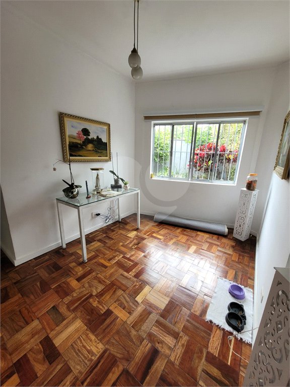 Casa Térrea à venda com 4 quartos, sendo 1 suíte,  em Vila Nova Socorro, Mogi das Cruzes, SP