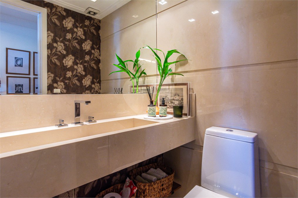 Apartamento à venda com 3 suítes em Granja Julieta, São Paulo, SP