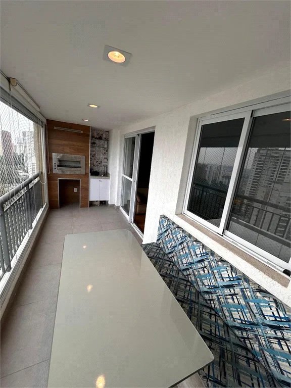 Apartamento à venda com 3 quartos, sendo 1 suíte, em Vila Andrade, São Paulo, SP