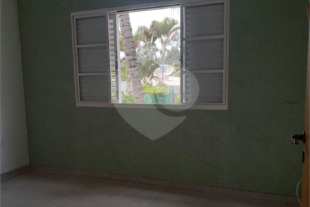 Casa à venda com 3 quartos, sendo 1 suíte, no condomínio Zuleika Jabour, Salto - SP