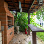 Casa à venda com 4 quartos, sendo 2 suítes, no condomínio Vila das Flores, São Paulo - SP