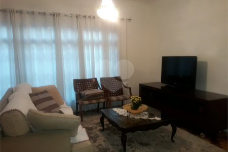 Sobrado à venda com 3 quartos, sendo 1 suíte,  em Vila Paulicéia, São Paulo, SP