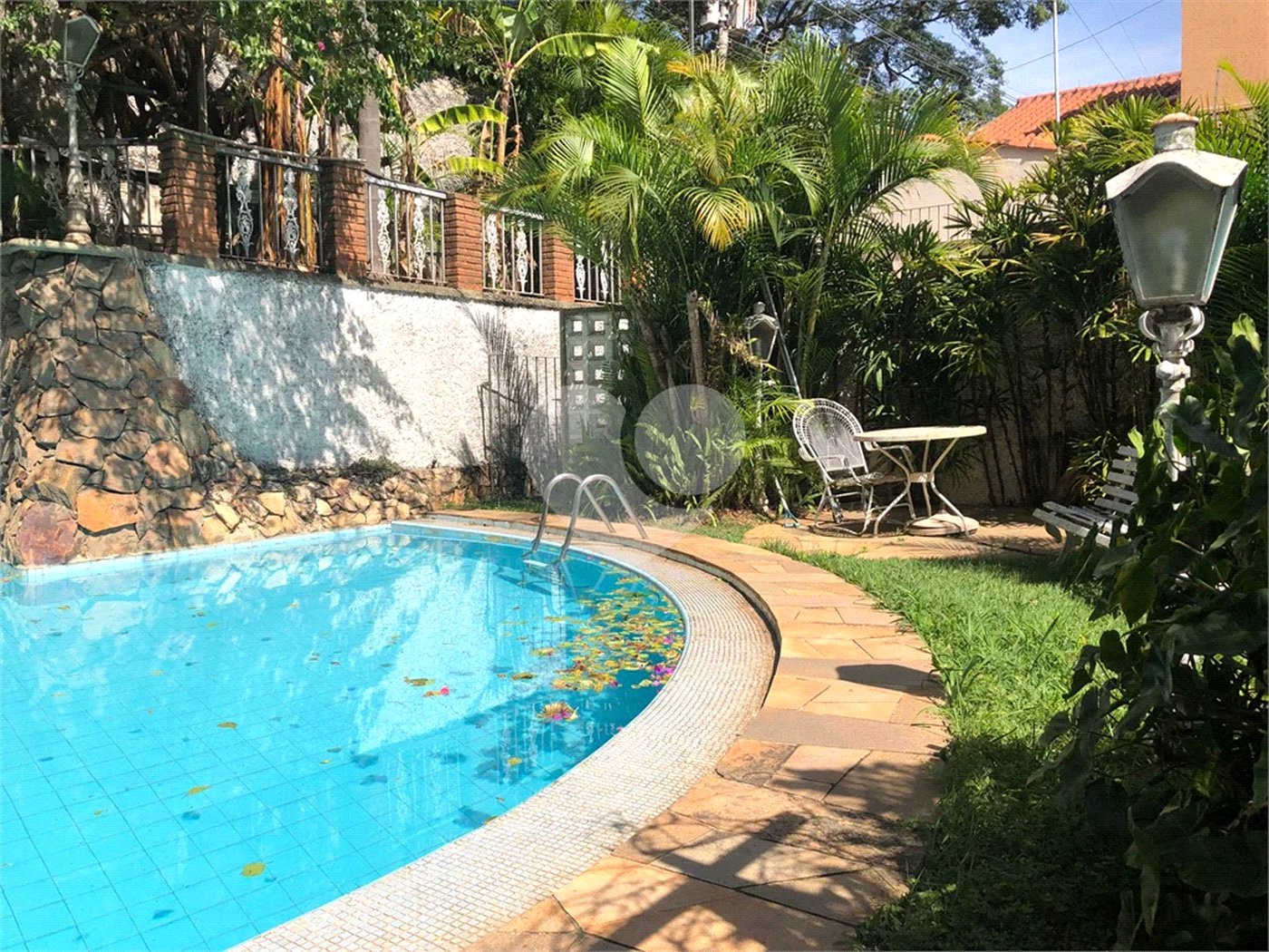 Sobrado à venda com 5 quartos, sendo 1 suíte,  em Jardim São Bento, São Paulo, SP