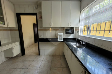 Sobrado à venda com 3 quartos, sendo 1 suíte, em Jardim Líbano, São Paulo, SP