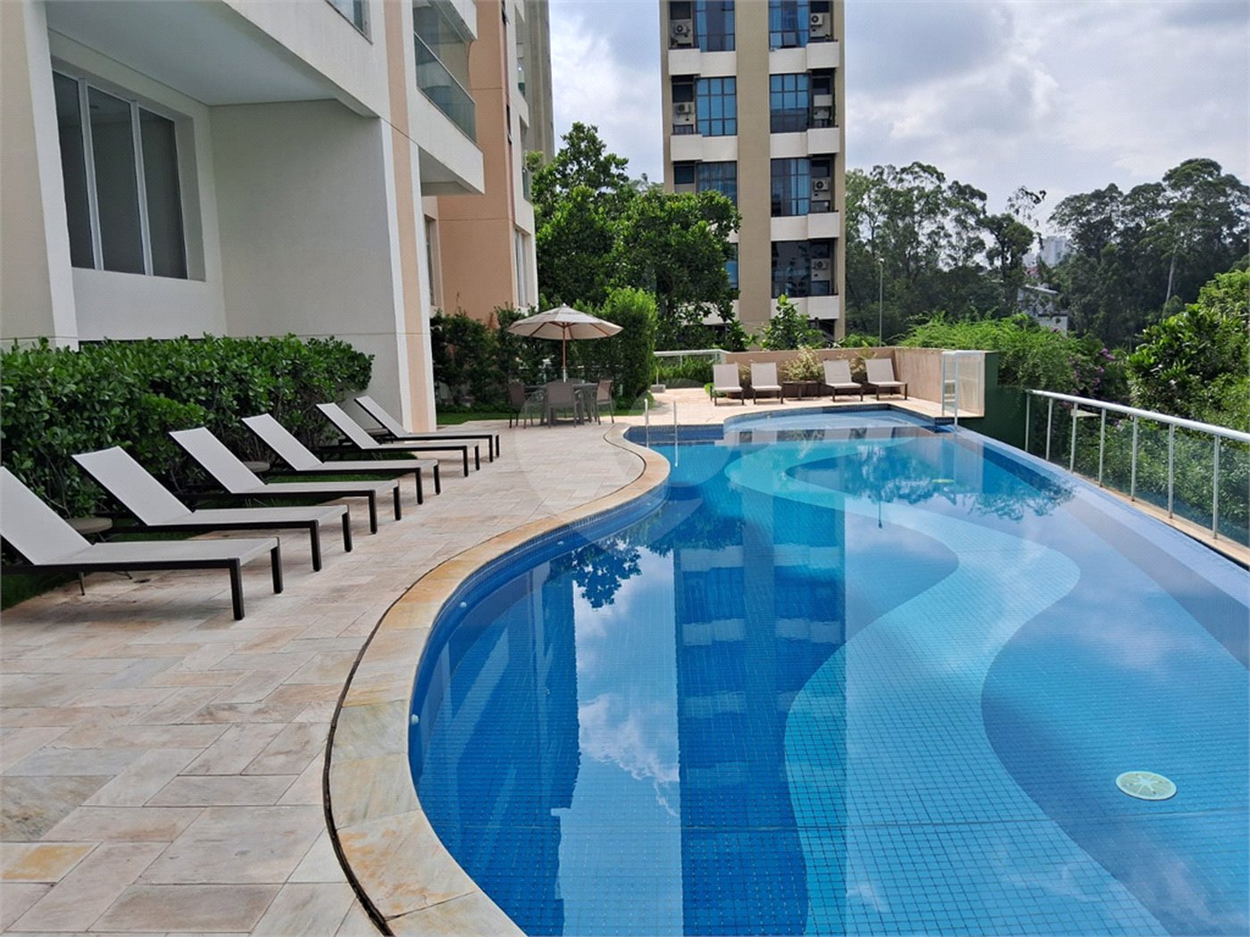 Apartamento à venda com 3 suítes em Paraíso do Morumbi, São Paulo, SP