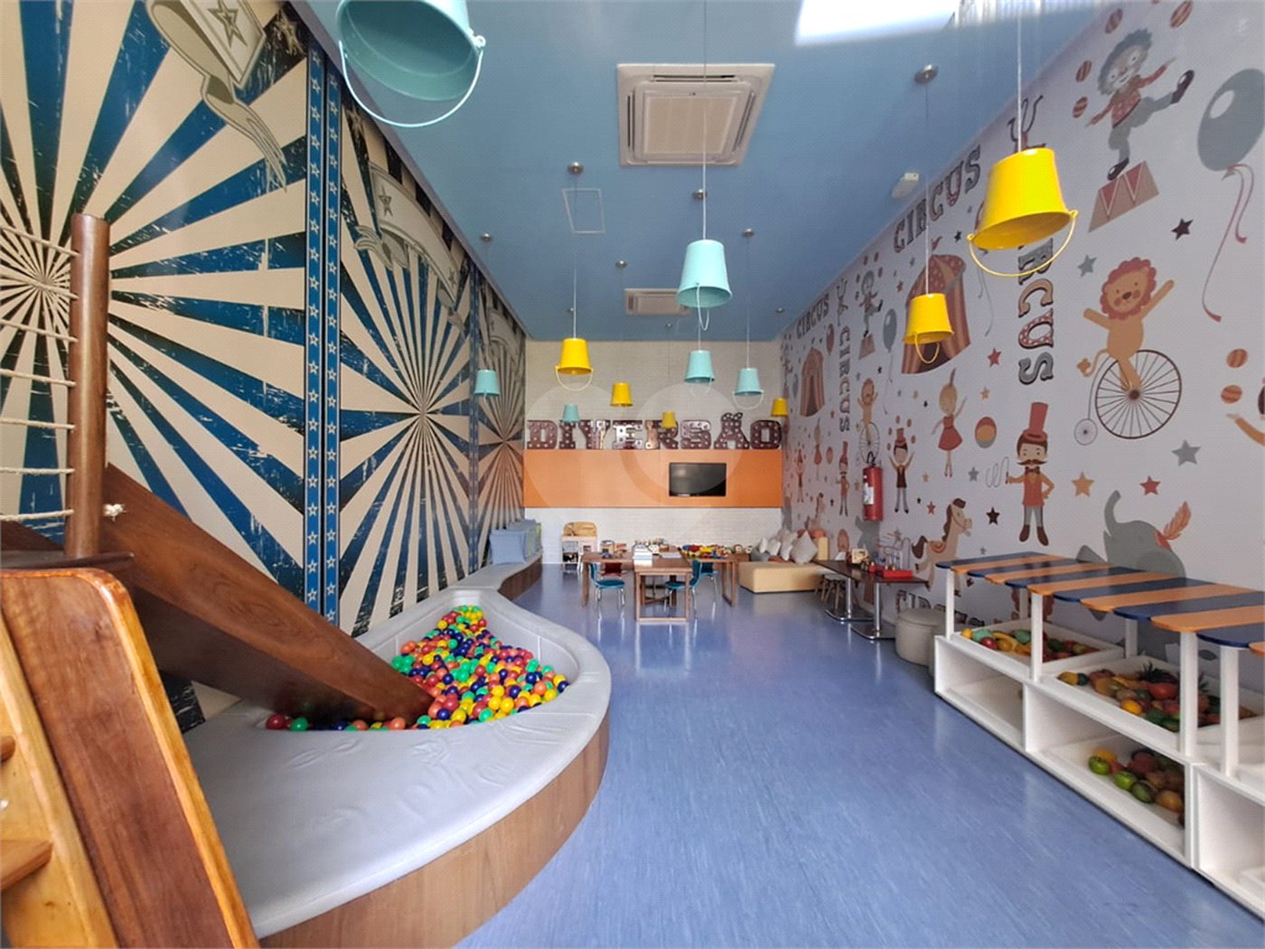 Excelente Apartamento para venda com 4 suítes, 4 vagas e lazer à venda na Vila Mariana!!