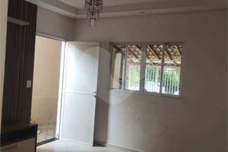 Casa à venda com 3 quartos em Vila Industrial, São José dos Campos, SP