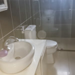Sobrado à venda ou para alugar com 3 quartos, sendo 2 suítes,  em Ferreira, São Paulo, SP