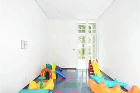 Apartamento à venda com 3 suítes em Vila Suzana, São Paulo, SP