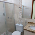 Casa Térrea com 2 dormitórios, sendo 1 suíte.
