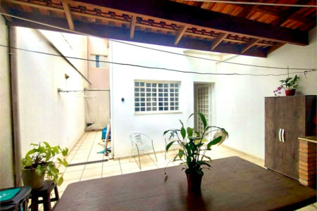 Sobrado à venda com 3 quartos, sendo 1 suíte, em Jardim Gonçalves, Sorocaba, SP