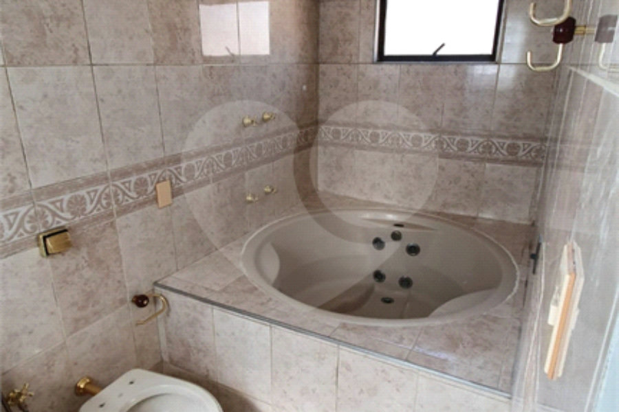 Sobrado à venda com 3 quartos, sendo 1 suíte,  em Horto, São Paulo, SP