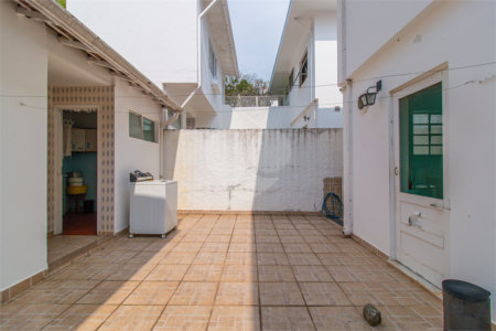Casa à venda com 3 quartos, sendo 1 suíte, em Chácara Santo Antônio, São Paulo, SP
