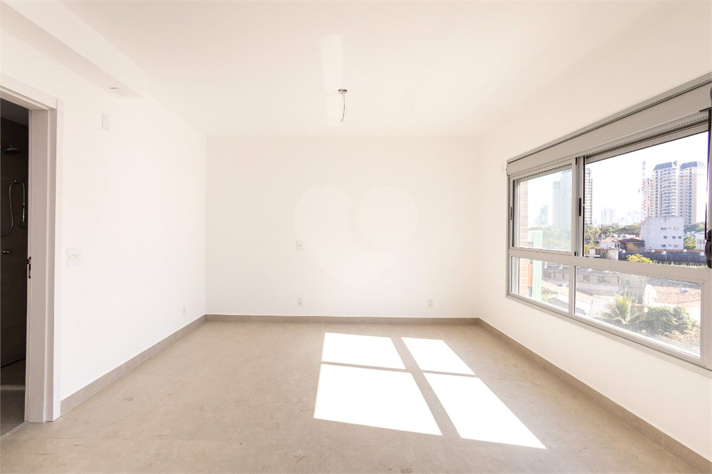 Apartamento à venda com 3 quartos, sendo 1 suíte,  em Vila Sofia, São Paulo, SP