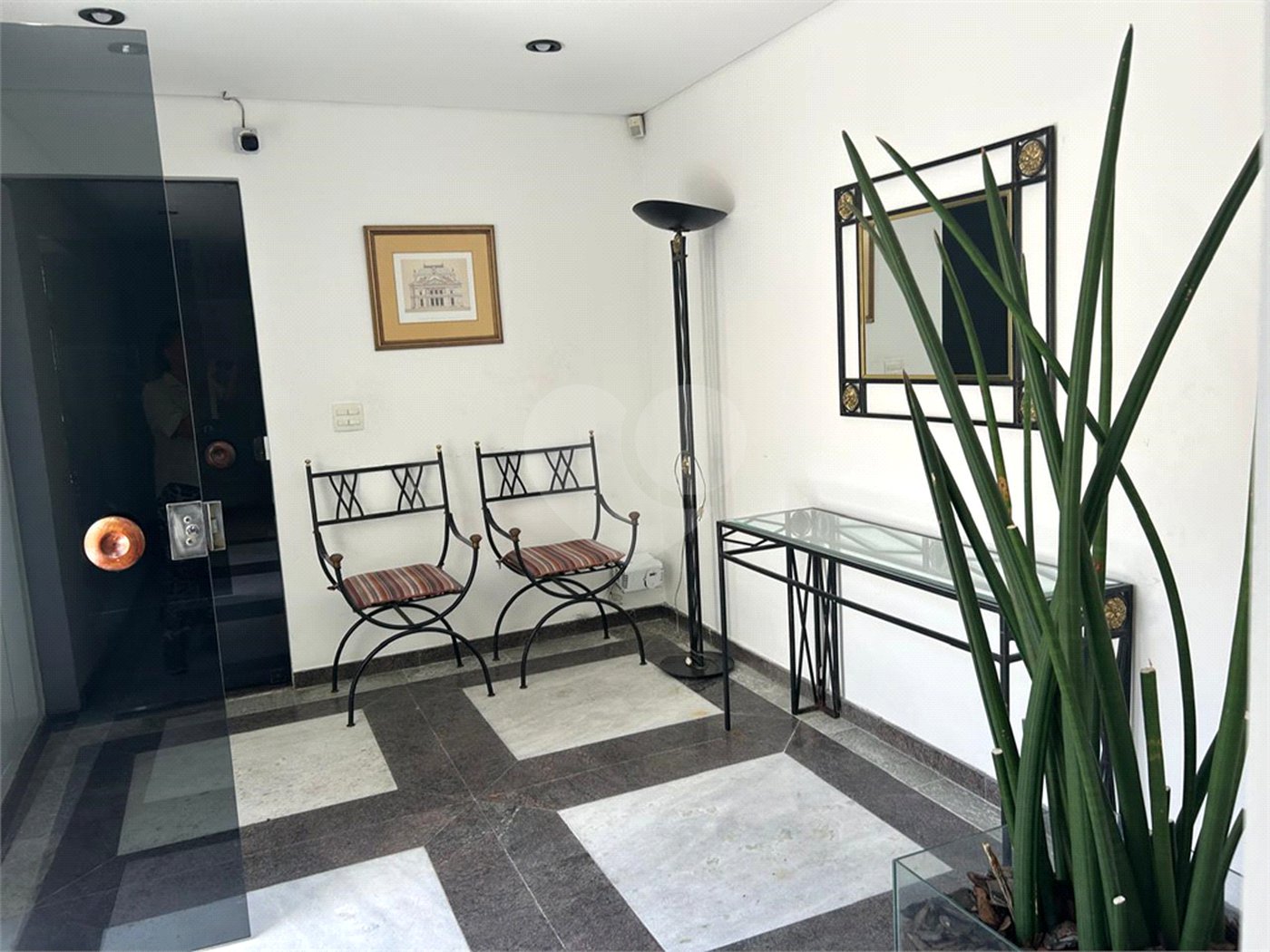 Apartamento para alugar com 3 quartos, sendo 1 suíte,  em Pinheiros, São Paulo, SP