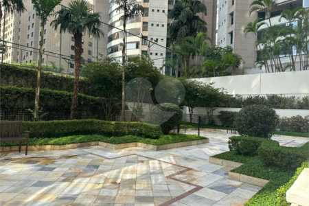 Apartamento à venda com 3 quartos, sendo 1 suíte, em Indianópolis, São Paulo, SP