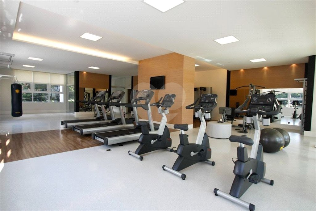 Apartamento à venda com 3 suítes em Moema, São Paulo, SP