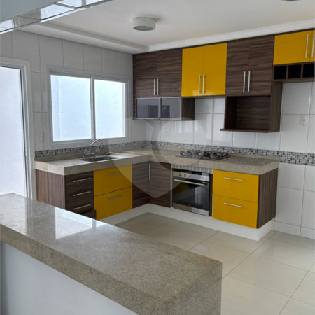 Casa à venda com 3 quartos, sendo 1 suíte, em Cidade Luiza, Jundiaí, SP