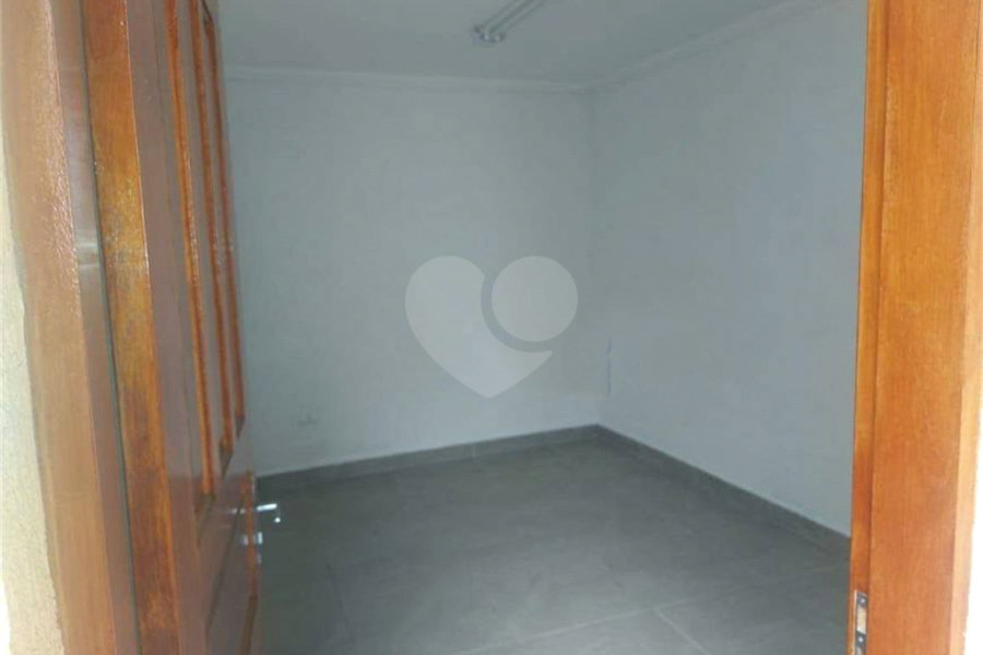 Sobrado à venda com 4 quartos em Parada Inglesa, São Paulo, SP