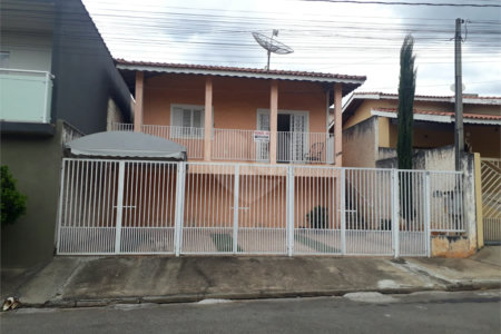 Casa à venda com 2 quartos no Centro, Bom Jesus dos Perdões, SP