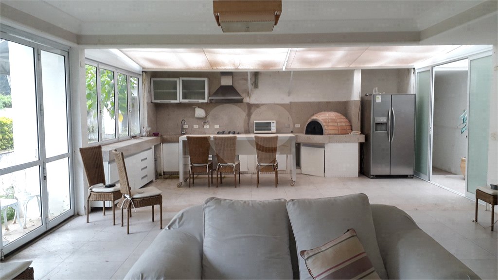 Casa à venda ou para alugar com 5 suítes em Granja Julieta, São Paulo, SP