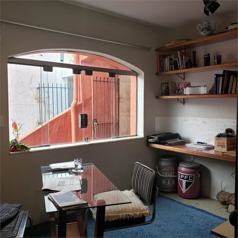 Casa à venda com 6 quartos, sendo 4 suítes, em Vila Sônia, São Paulo, SP