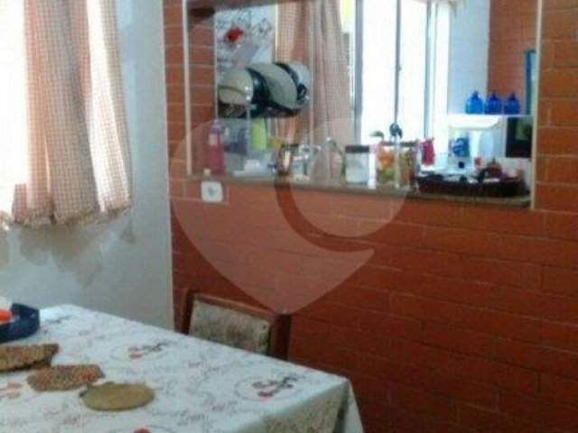 Casa à venda com 2 quartos, sendo 1 suíte,  em Solemar, Praia Grande, SP