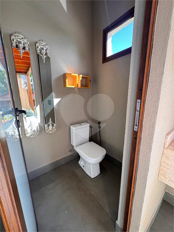 Casa à venda com 6 suítes no condomínio Vila Pinhal, Itirapina - SP