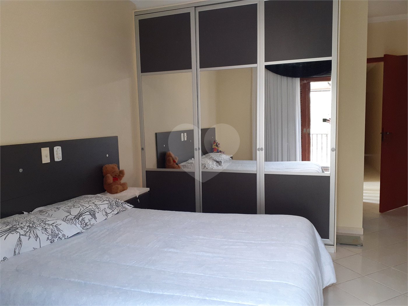 Sobrado à venda com 3 suítes em Vila Mariza Mazzei, São Paulo, SP