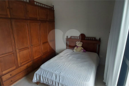 Sobrado à venda com 3 quartos, sendo 1 suíte,  em Vila Mogilar, Mogi das Cruzes, SP