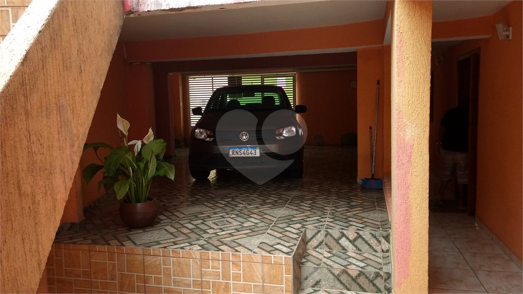 Sobrado à venda com 3 quartos, sendo 1 suíte, em Parada Inglesa, São Paulo, SP