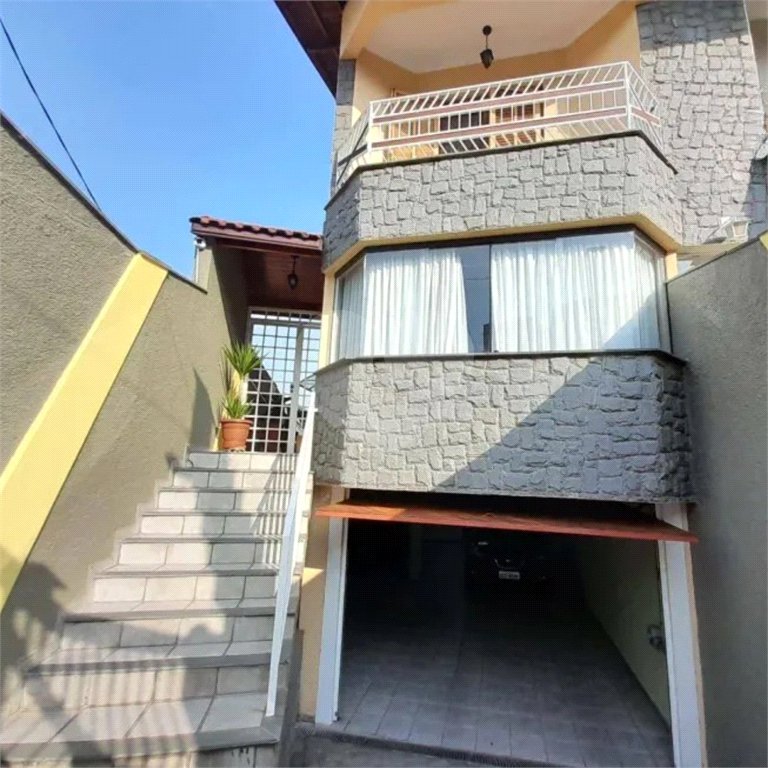Casa à venda com 3 quartos, sendo 1 suíte, em Jardim Pinheiros, São Paulo, SP