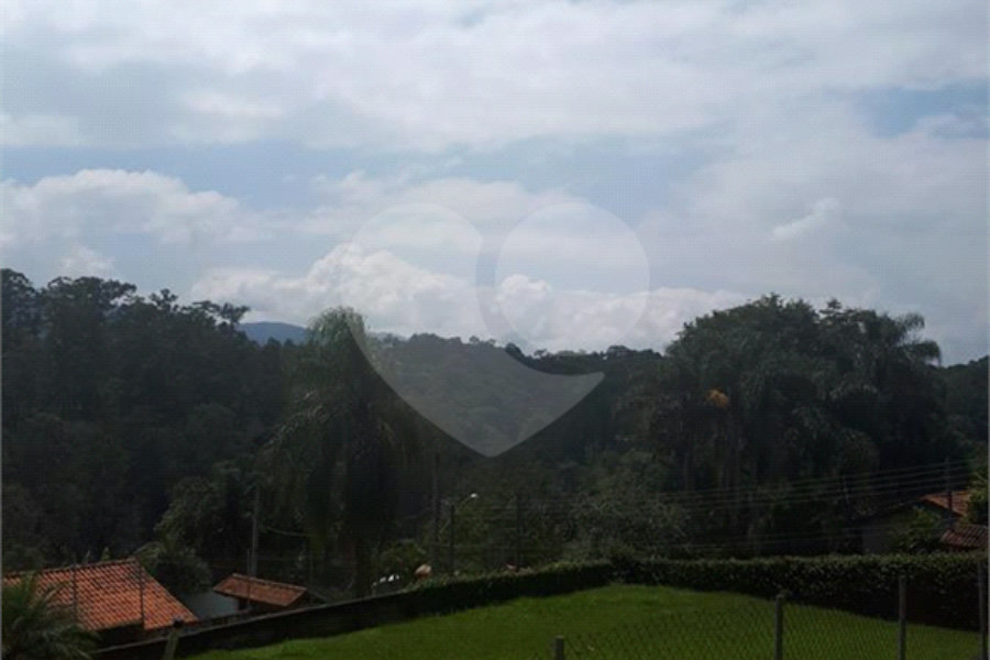 Chácara à venda com 4 quartos, sendo 2 suítes, em Serra da Cantareira, Mairiporã, SP