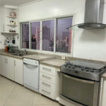 Apartamento à venda com 4 suítes em Real Parque, São Paulo, SP
