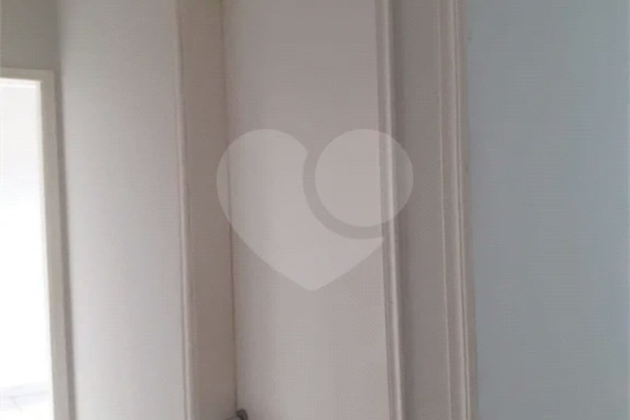 Sobrado à venda com 4 quartos, sendo 1 suíte, em Campo Limpo, São Paulo, SP