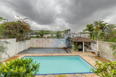 Casa à venda com 4 suítes em Chácara Monte Alegre, São Paulo, SP